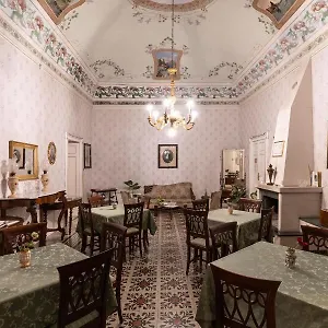 https://palazzo-il-cavaliere-bb-de-charme.sicilyhotelsitaly.net