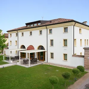 https://albergo-antica-corte-marchesini.hotelinveneto.com